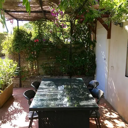 Maison D'elie * Сен-Тропе